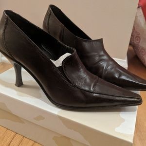 Donald J. Pliner size 9.5 brown slip-on bootie